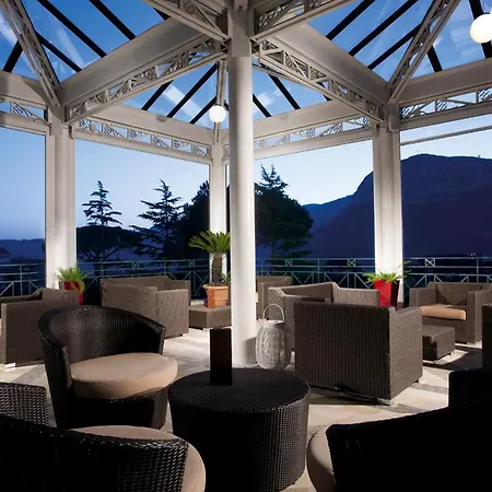 فندق Nastro Azzurro 4*