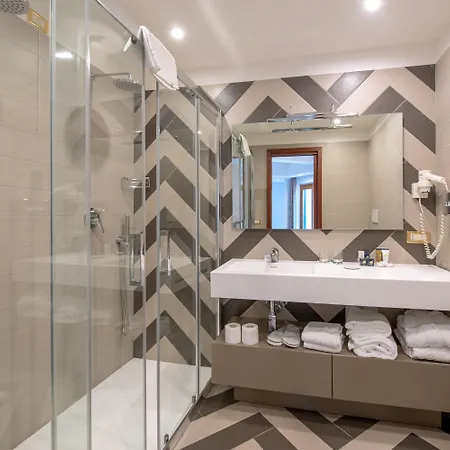 Nastro Azzurro Hotel 4*